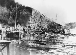 krigen, 2. verdenskrig, Måløyraidet 27. desember 1941, havna