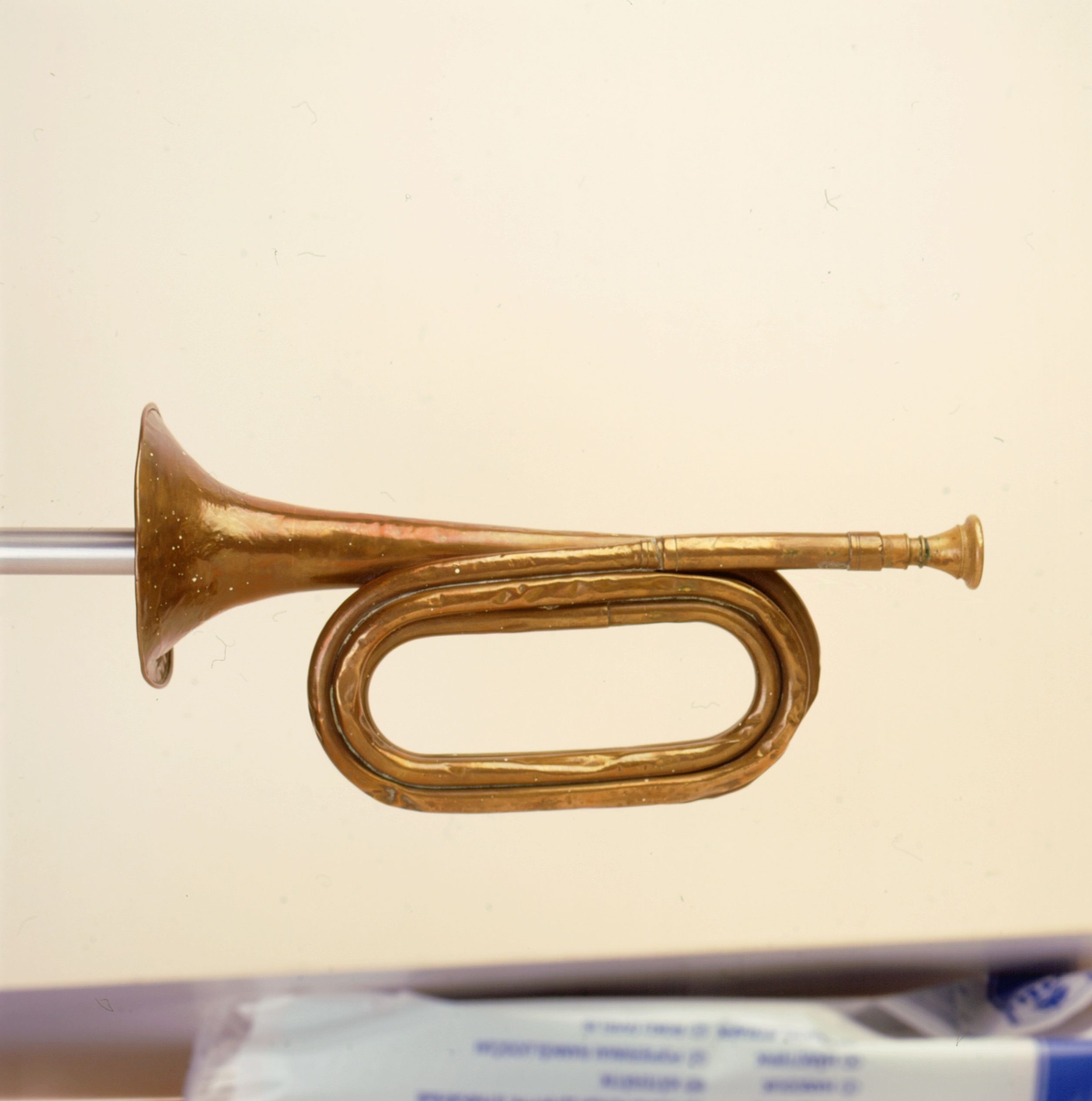 postmuseet, gjenstander, posthorn fotografert til posthornplakaten, trompettype, lite horn