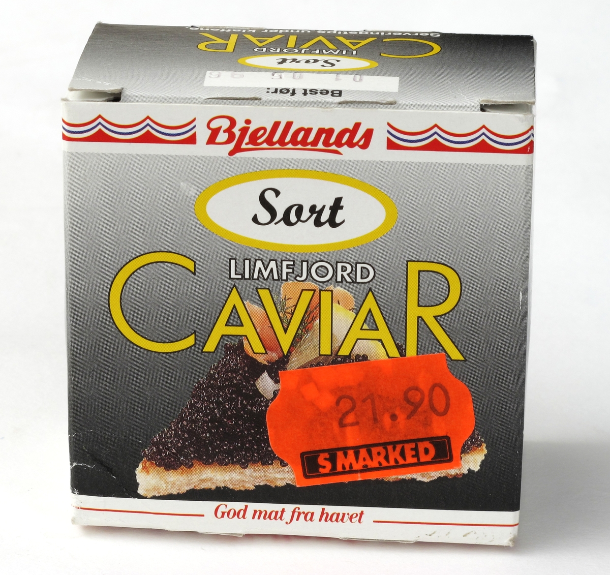 Eskens motiv: Kanapeer med sort Limfjord Caviar på egg mm.