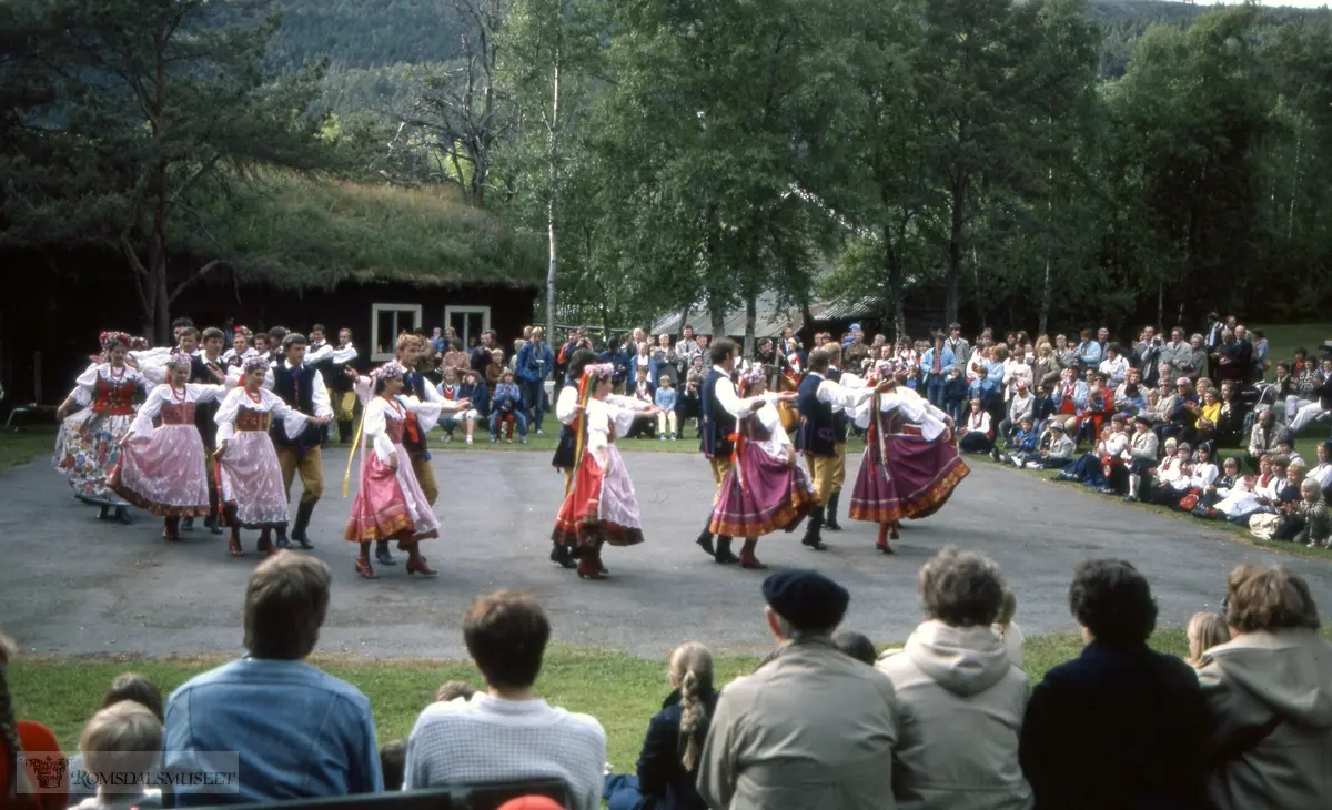"Halka" polsk dansegruppe.