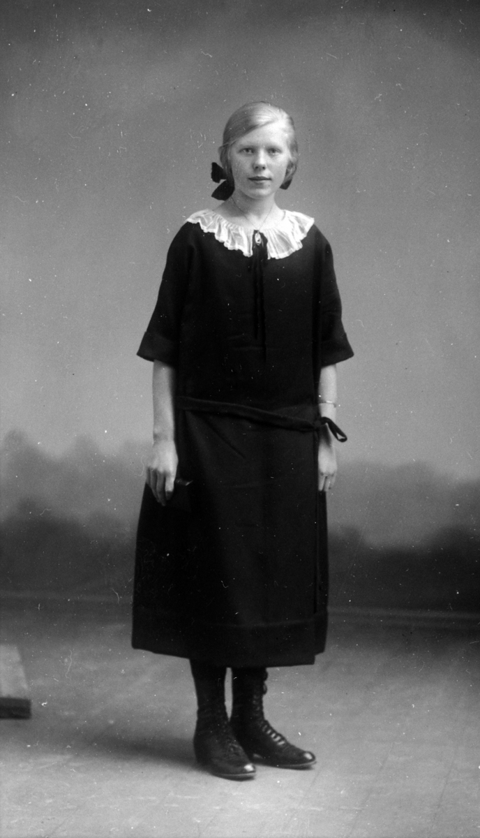 Portrett, Pauline A. Sølvsberg, ca. 1925, Sølvsberg, Nes, Hedmark.