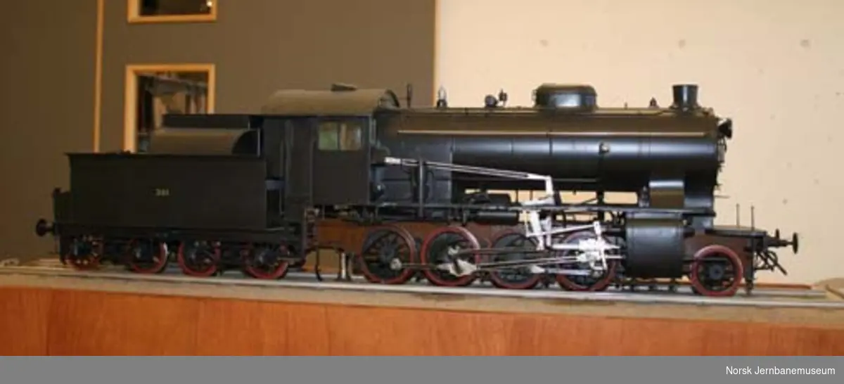 Modell av damplokomotiv NSB type 33a nr. 301