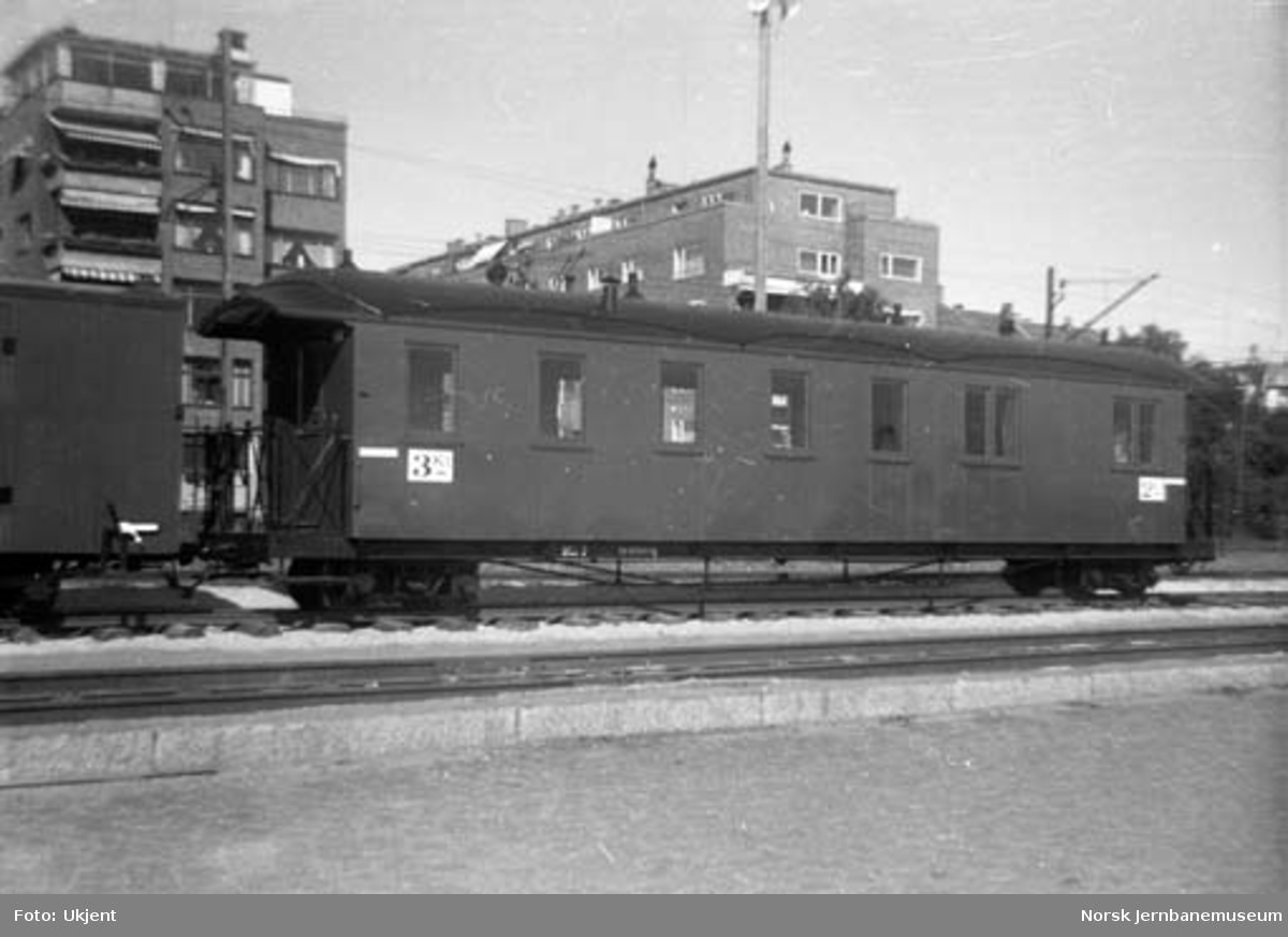 Lokomotiv og vogner fra Aurskog-Hølandbanen på Jubileumsutstillingen