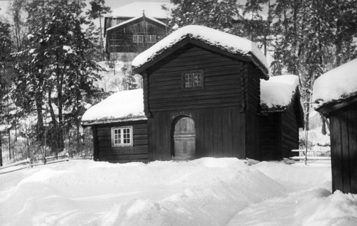 Barfrøstue fra Gammelstu Trønnes, Stor-Elvdal. Fotografert i Østerdalstunet på Norsk folkemuseum, 1941.