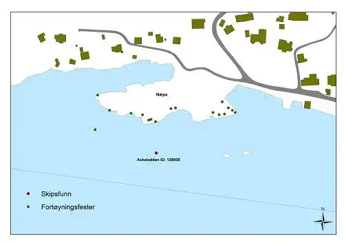 Kartet viser lokaliseringen av skipsfunnet og fortøyningsfestene på Næpa. Kart: Charlotte Melsom/NMM.